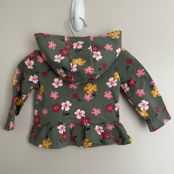 Carter’s lightweight sweatshirt in green with floral print, size 6-9m - Picture 2 of 4
